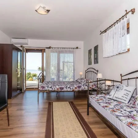 Anika Apartman Kostrena